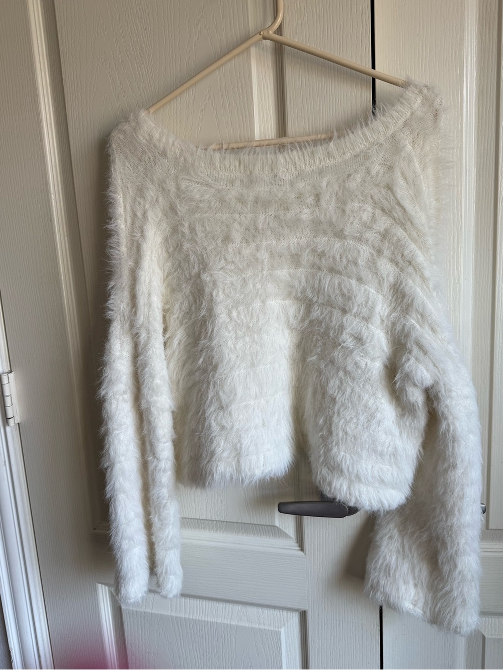 Gianni Bini Off-White Fuzzy Shoulder Women's Sweater size small